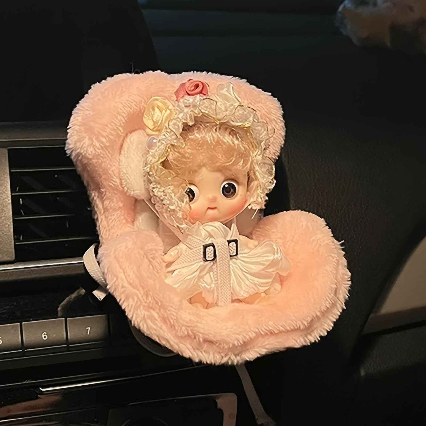 🚗 Siège Auto Labubu – Votre Copilote Kawaii pour des Trajets Pleins de Joie