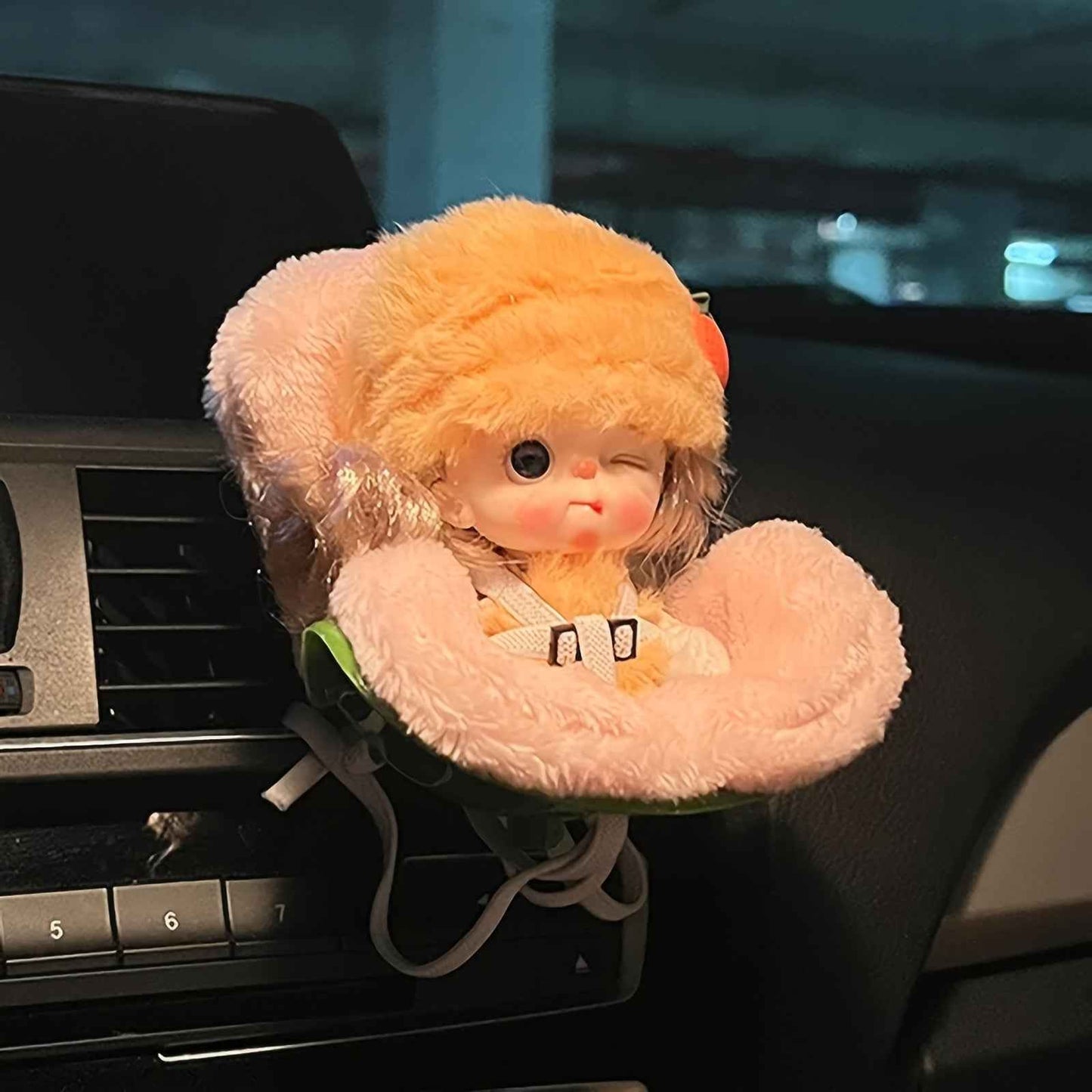 🚗 Siège Auto Labubu – Votre Copilote Kawaii pour des Trajets Pleins de Joie
