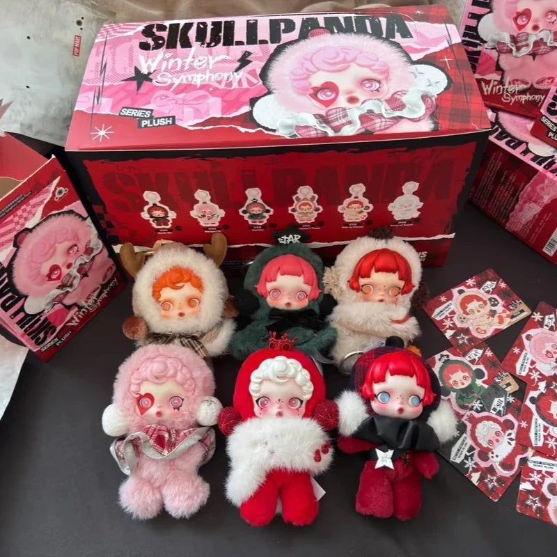 ❄️ SKULLPANDA - Hiver Enchanté : Poupée Pendentif de Collection