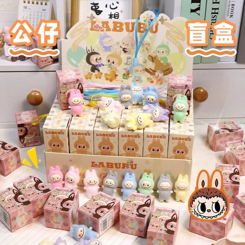 🎨 Labubu Cartoon Resin Plush Pendant – Accessoire Kawaii à Surprendre !