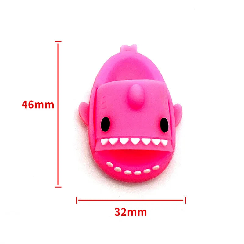 🦈 Chaussons Requin Miniatures – Accessoires Fantaisie pour Poupées Labubu