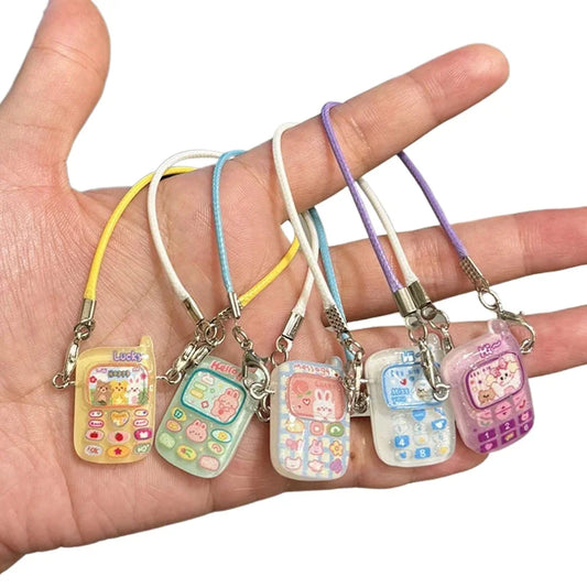 📱 Pendentif Mini Cartoon Labubu – L’accessoire qui fait toute la différence !