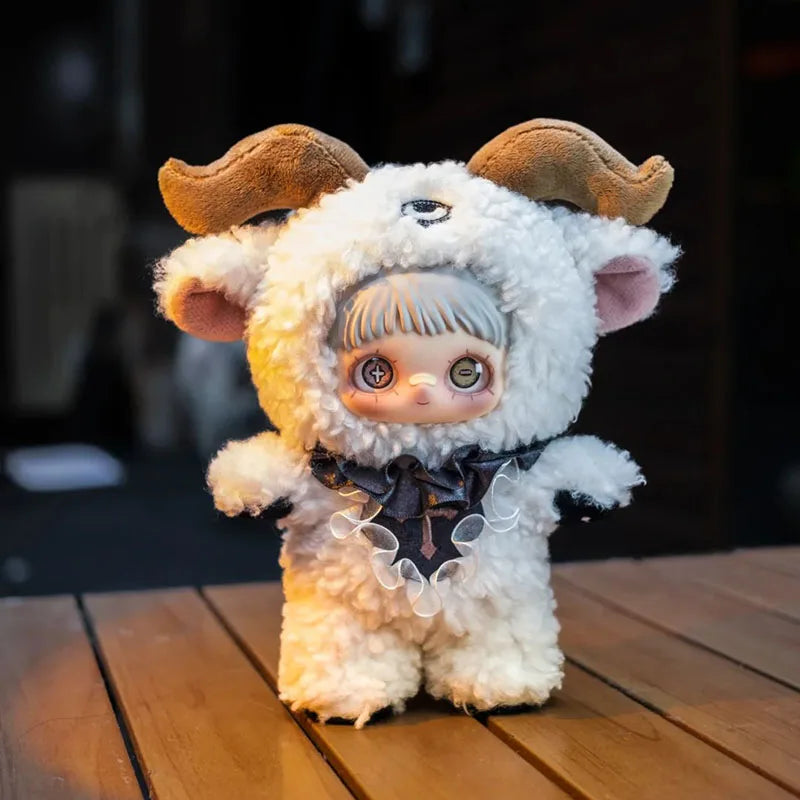 🌲 Peluche Kawaii Maymei V2 – Série Dark Forest | Décor de Bureau Mystérieux