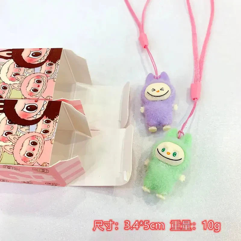 🎨 Labubu Cartoon Resin Plush Pendant – Accessoire Kawaii à Surprendre !