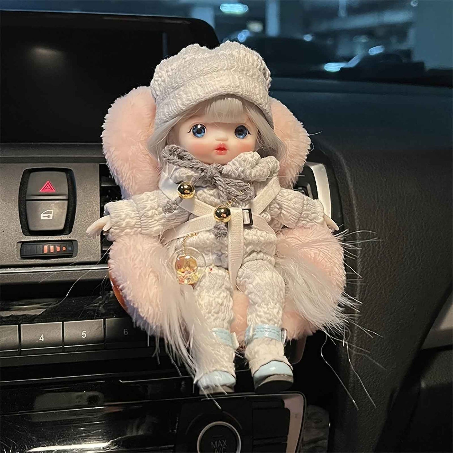 🚗 Siège Auto Labubu – Votre Copilote Kawaii pour des Trajets Pleins de Joie
