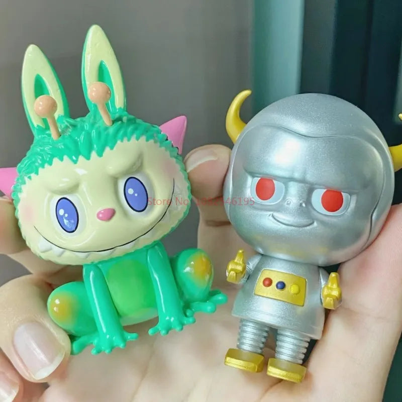 🚀 Labubu – Capitaine des Monstres de l’Espace – Figurine Anime POP MART