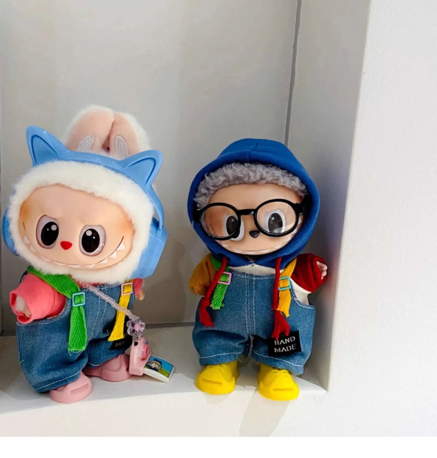 👖💙 Overalls en Denim pour Poupée Labubu – 17 cm de Style et d’Aventure !