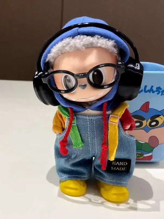 👖💙 Overalls en Denim pour Poupée Labubu – 17 cm de Style et d’Aventure !